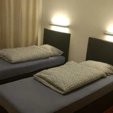Center No 5 Apartment